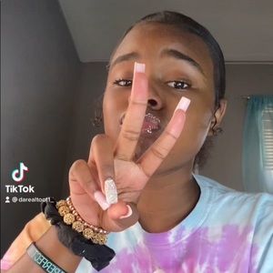 Meet your Posher, Aaliyah m